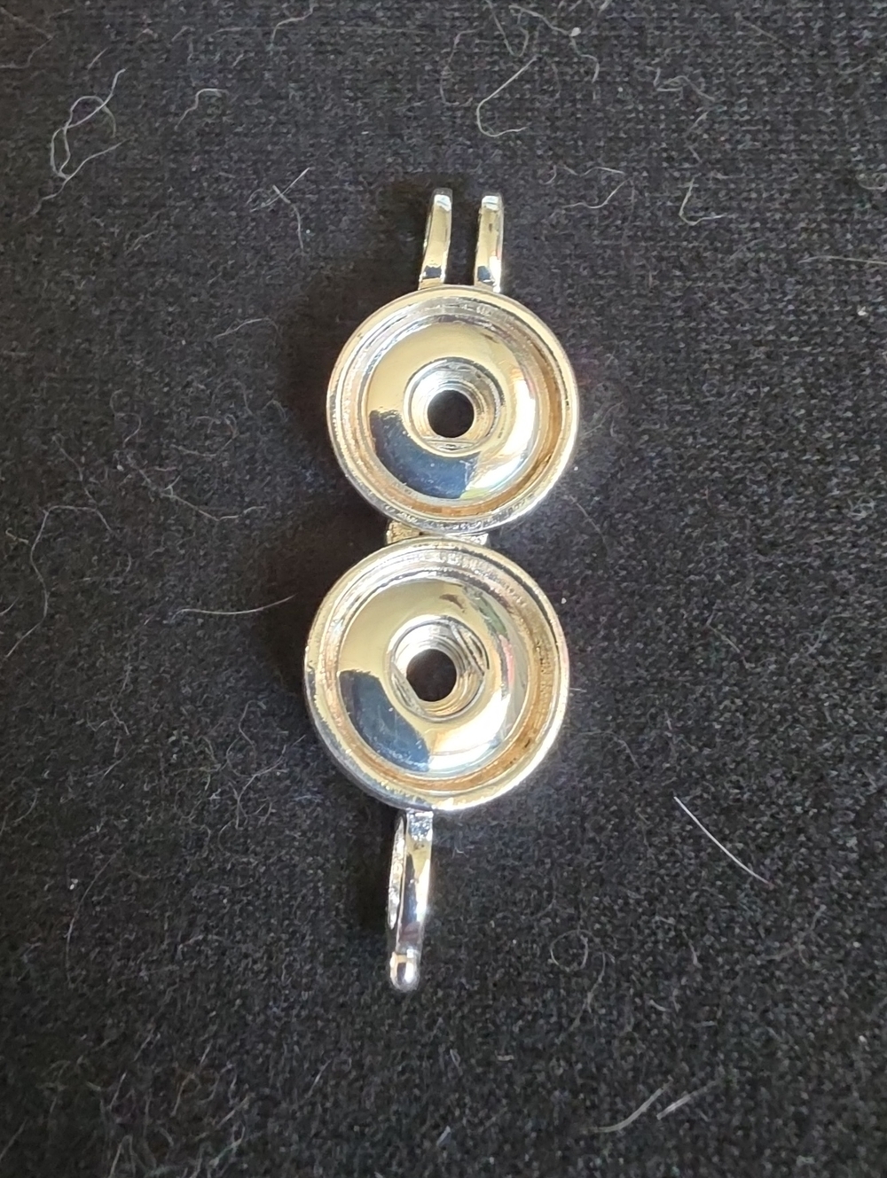 STYLE DOTS Rare Silver-tone Hinged Double Pendant